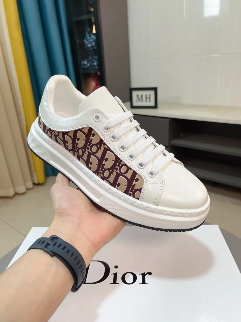 Ex-factory price 400🌹🌹【Dior】Best-selling model, world premiere on official website🔝High-end brand of men's shoes, latest series on official website: The upper is made of imported cowhide with specially designed fabrics➕Mesh breathable lining. Make walking more convenient and comfortable! Compared with the official quality, Midea’s 1:1 replica. Create a fashionable personality to set off your uniqueness! A must-have for trendy men! Classic style. Men's sizes: 38-44.